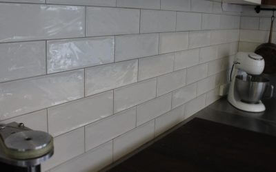 white subway rustic kitchen wall tiles